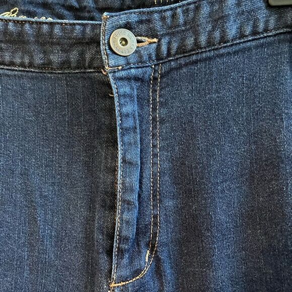 Eddie Bauer Curvy Slim Straight Fur Jeans sz 20T - Picture 3 of 8